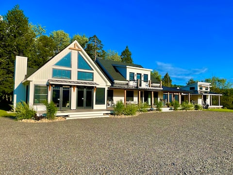 New Home on 23 Acres-Views of Okemo w/ Hot Tub