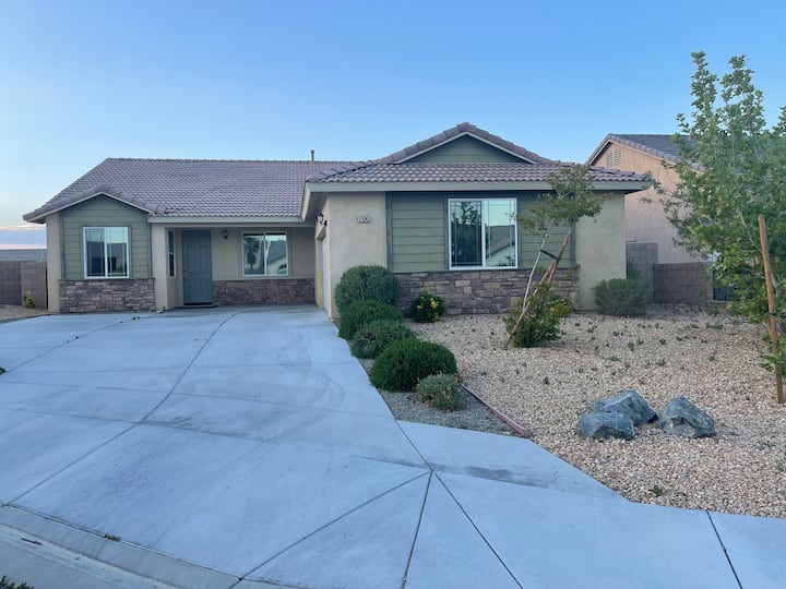 Spring Valley Lake Vacation Rentals & Homes California, United States