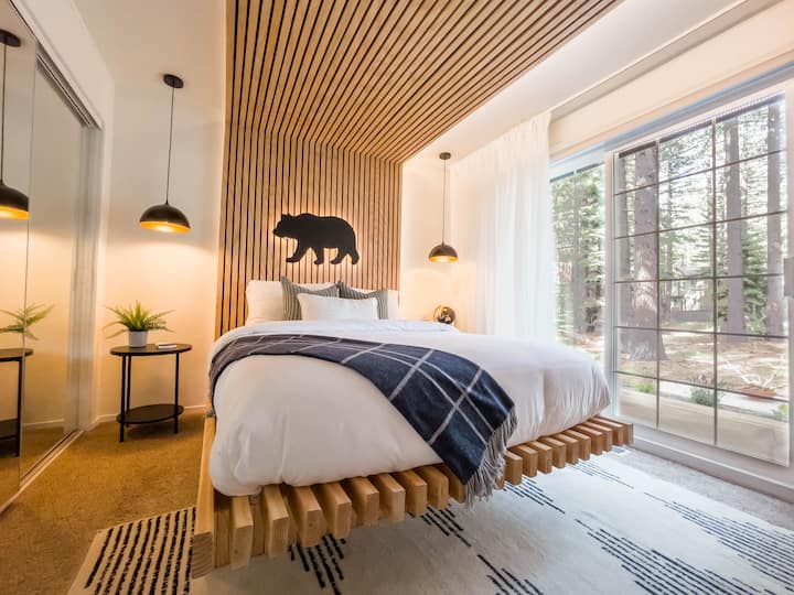 Modern Retreat * Hot Tub, Views, 3 Decks & Swings - South Lake Tahoe, CA