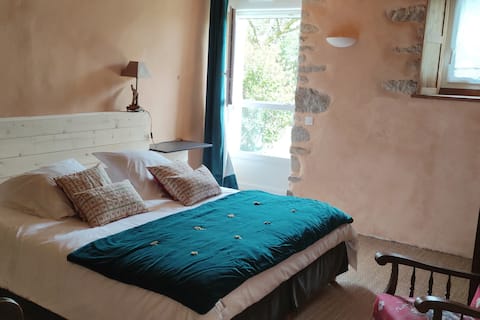 Between land and sea:
Les Mouettes in Landévant