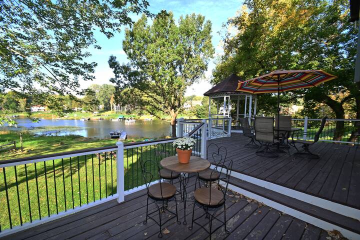 Terryll Bayside Lake Home | Dock, Kayaks, Firepit! gallery image 5