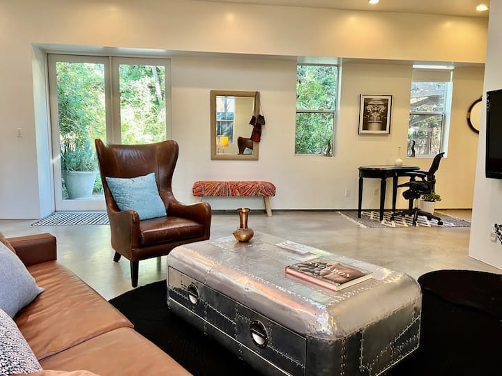 Zenbnb: Modern Guesthouse Near Universal +Pool/spa - Los Angeles, CA