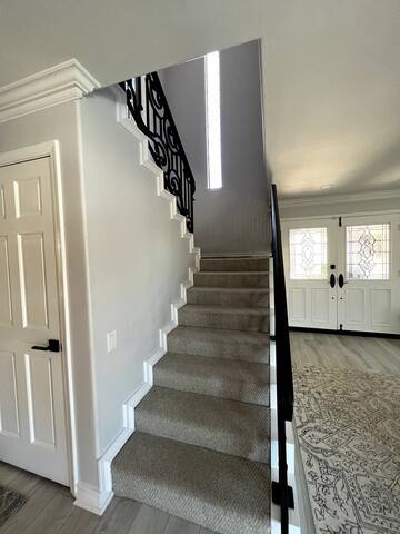 In desirable Westlake location, quiet and views gallery image 5