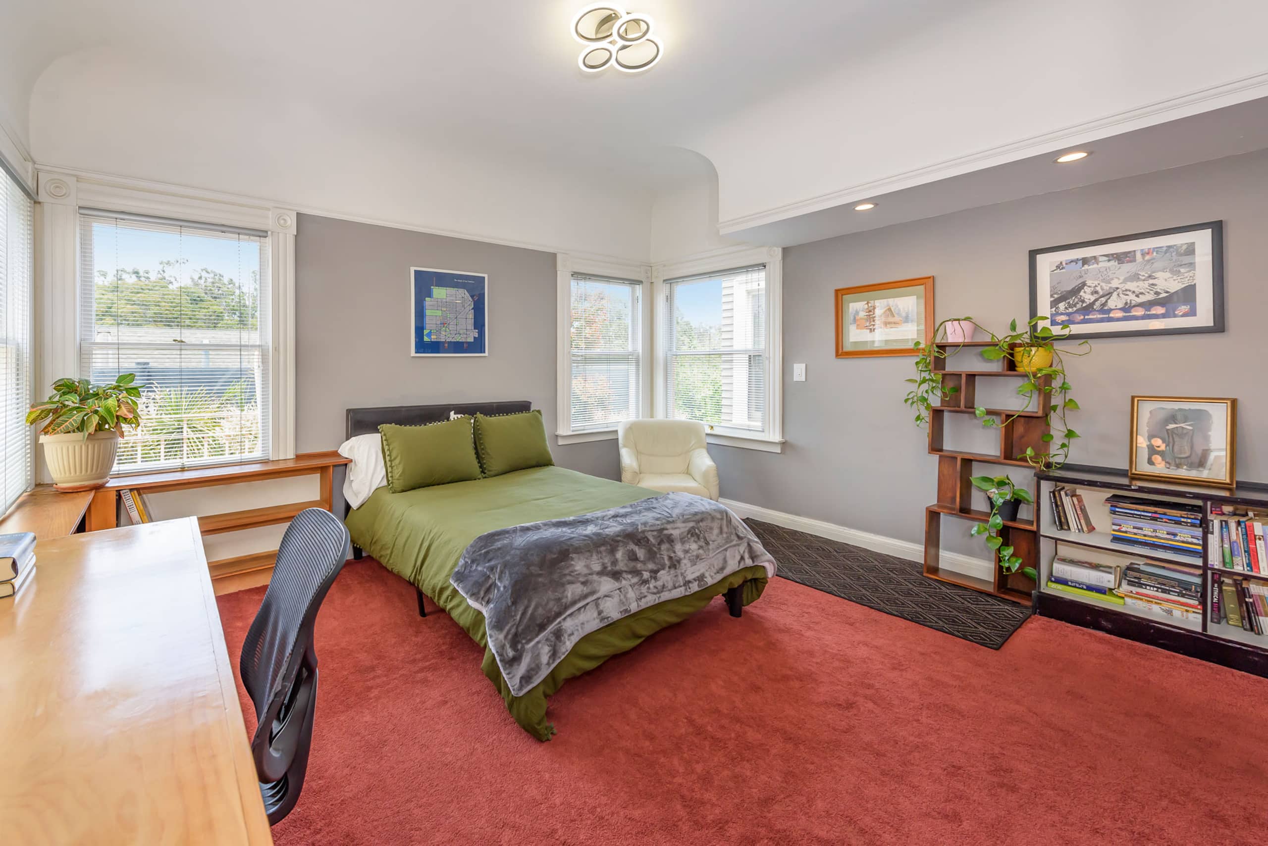 Home in San Francisco · ★4.94 · 3 bedrooms · 3 beds · 2.5 baths - Image 23
