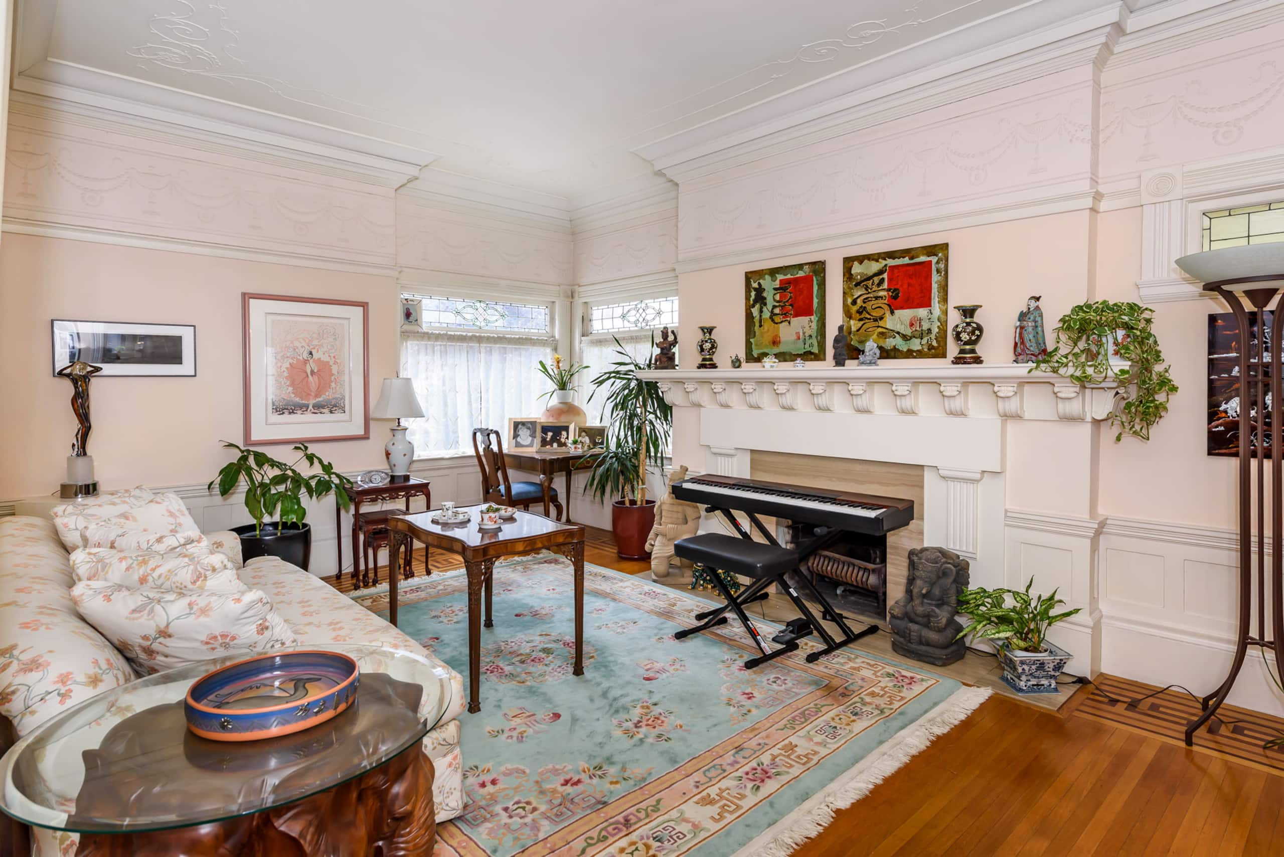 Home in San Francisco · ★4.94 · 3 bedrooms · 3 beds · 2.5 baths - Image 5