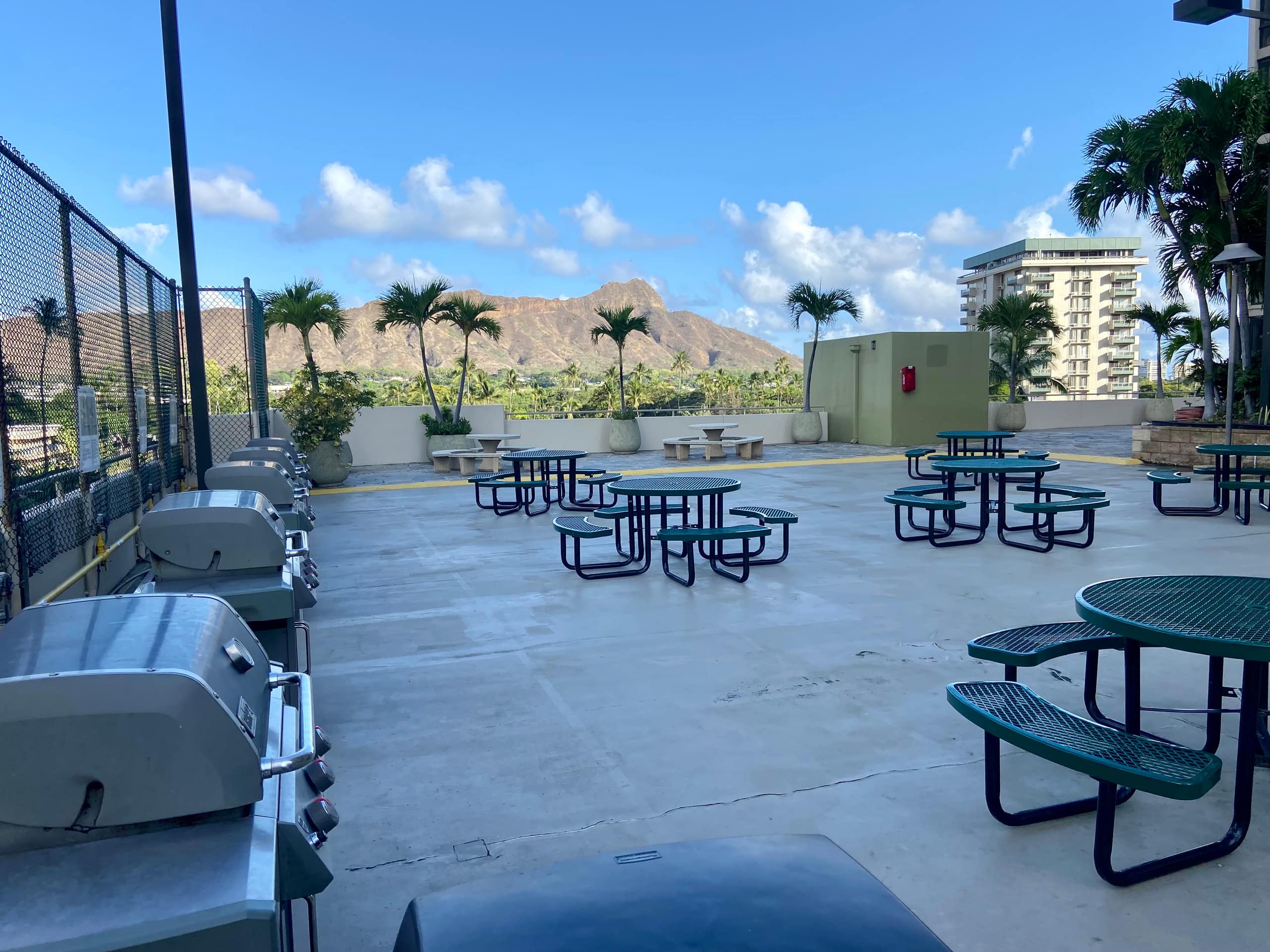 Condo in Honolulu · ★4.92 · 1 bedroom · 2 beds · 1 private bath - Image 27
