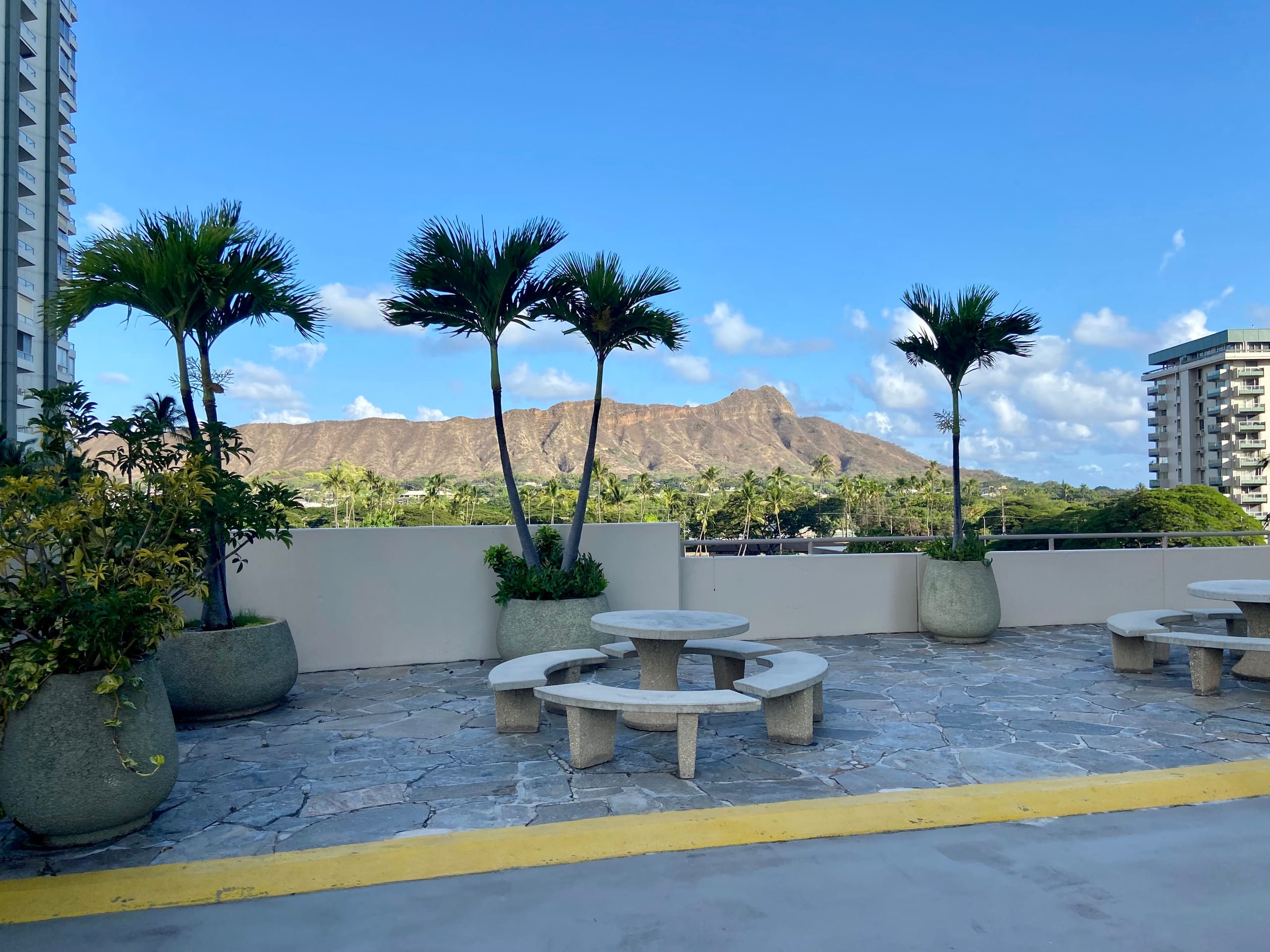 Condo in Honolulu · ★4.92 · 1 bedroom · 2 beds · 1 private bath - Image 28