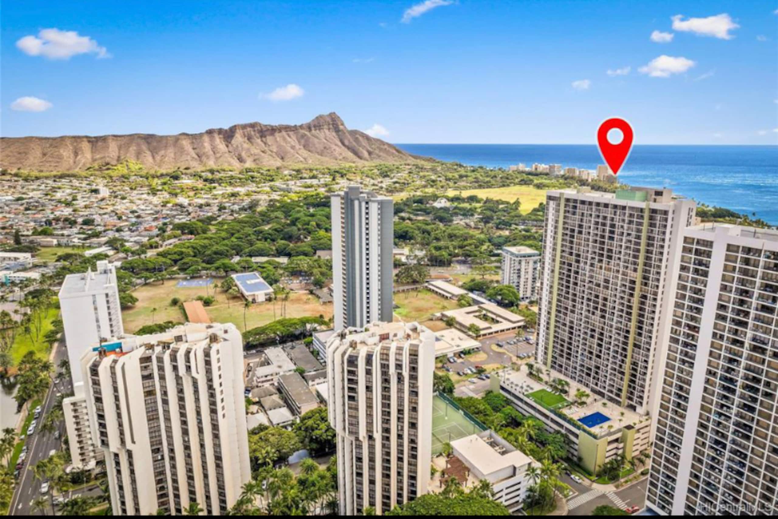 Condo in Honolulu · ★4.92 · 1 bedroom · 2 beds · 1 private bath - Image 30