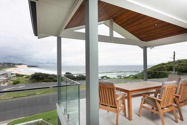 One Mile Beachfront gallery image 2