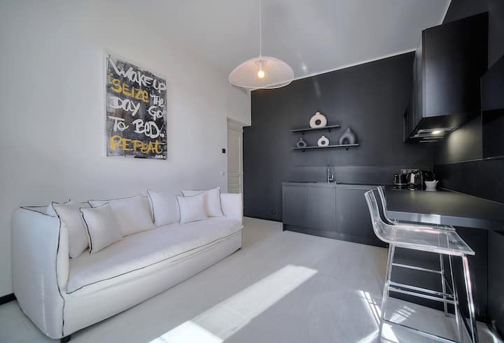 Airbnb 2024 sofa bed