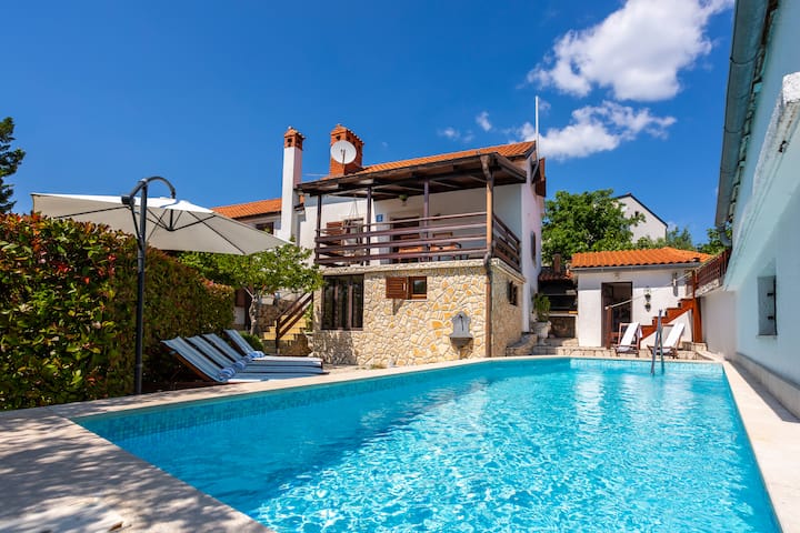 Vila Marak with pool and hot tub