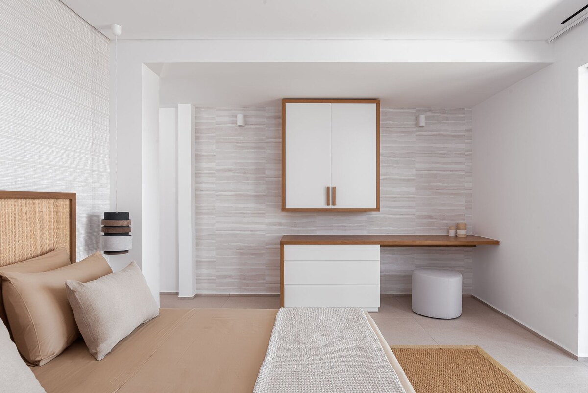 Spavaća soba / bračni krevet (1,6x2)