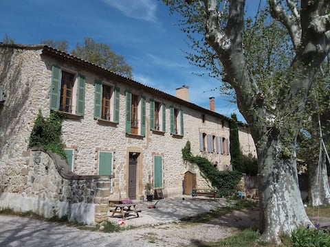 In Bastide Agricole, Independent Apartment