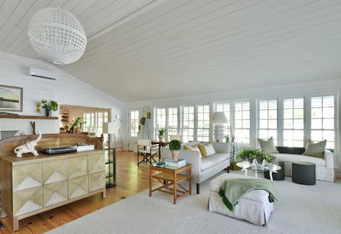 Successful Airbnb property: Lake Life Retreat | 3BR Home: 2 Kitchens & 2 Docks in South Georgia