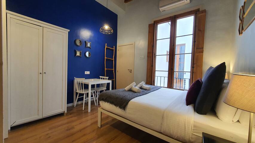 Superior Apartment 4 en-suite rooms gallery image 4