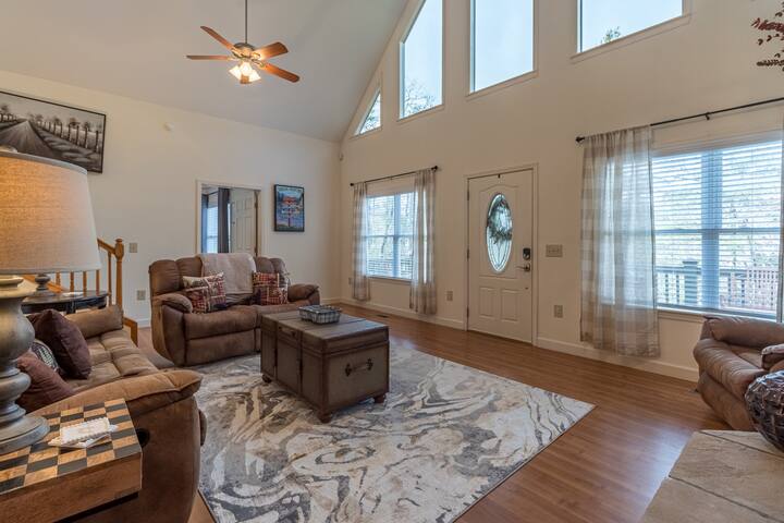 Mountain Time Vacation managed Airbnb listing 3