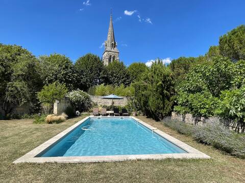 House with pool in the Bordeaux vineyards