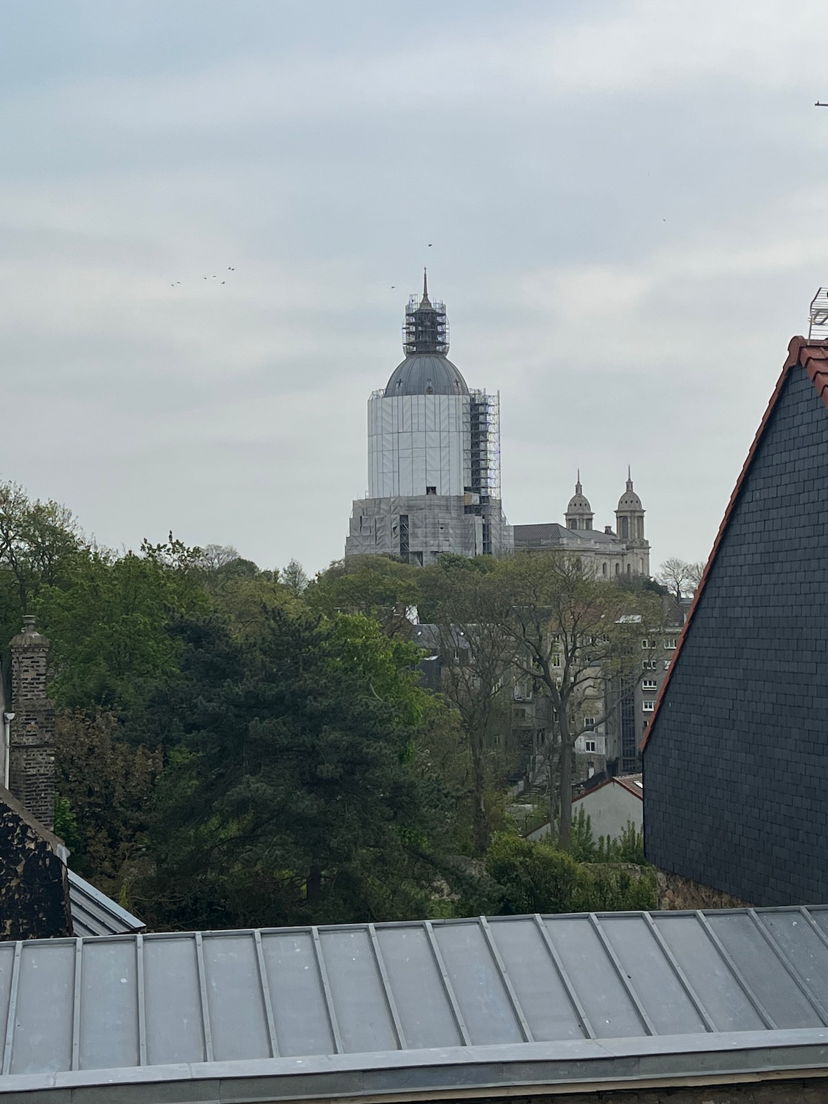 Annonce Airbnb populaire: Spacious flat, wifi, lift, secure parking, view à Boulogne Sur Mer