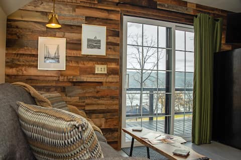Successful Airbnb property: Cat Creek Cottage in Watkins Glen