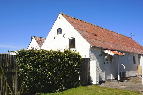 Lovely annex with sea view & private entrance.