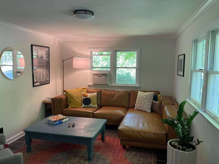 Bright, Spacious, Comfy Home In New Paltz. - New Paltz, NY