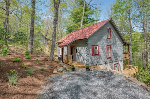 DuPont Forest Cabin - Close to trails/waterfalls!