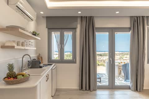 Naxian View Luxury Suite with Outdoor Jacuzzi