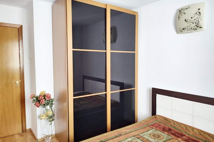 Chambre 2 avec jouets pour les enfants