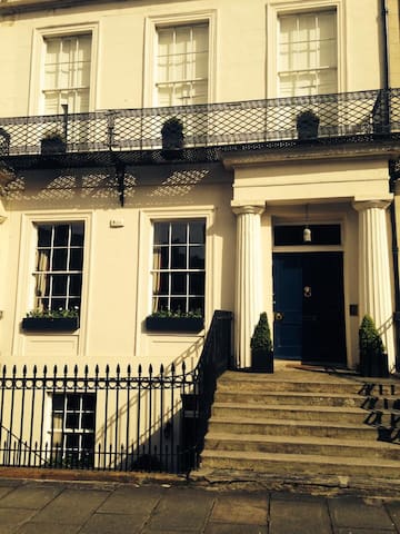 Beautiful family house, centre of Edinburgh