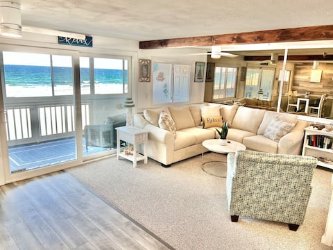 Oceanfront, private porch, unobstructed views