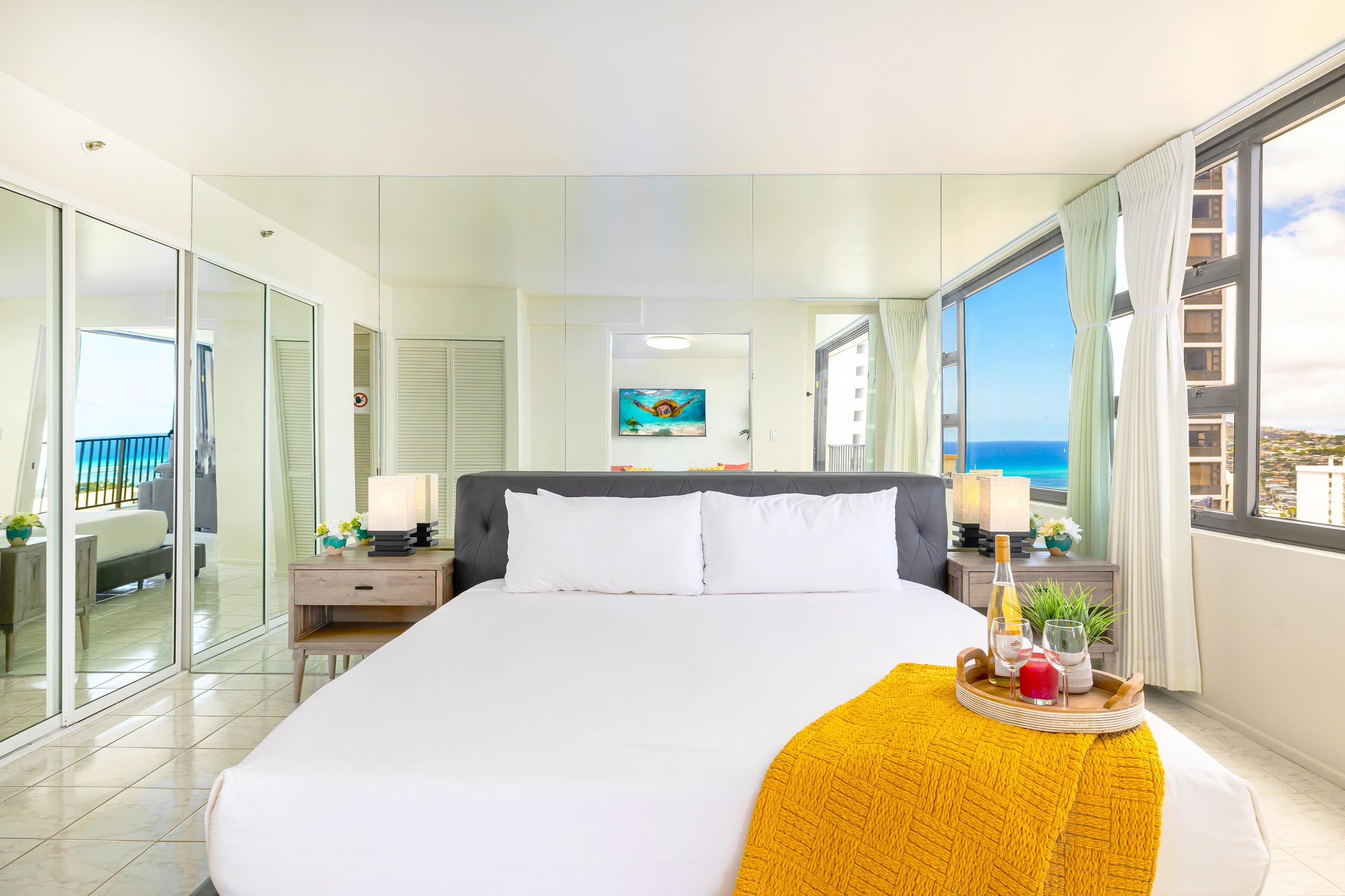 Condo in Honolulu · ★4.8 · 1 bedroom · 1 bed · 1 private bath - Image 16