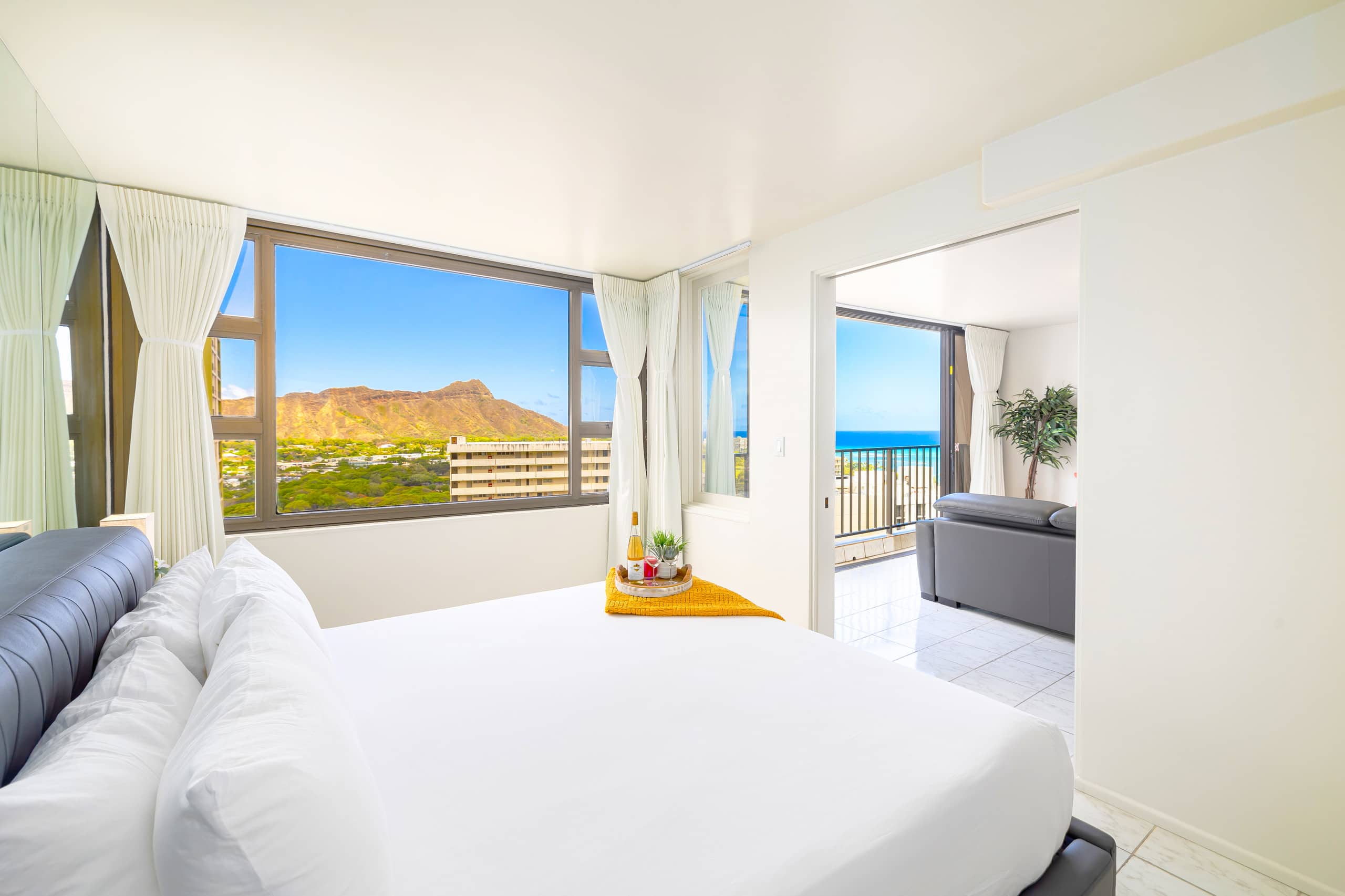 Condo in Honolulu · ★4.8 · 1 bedroom · 1 bed · 1 private bath - Image 15