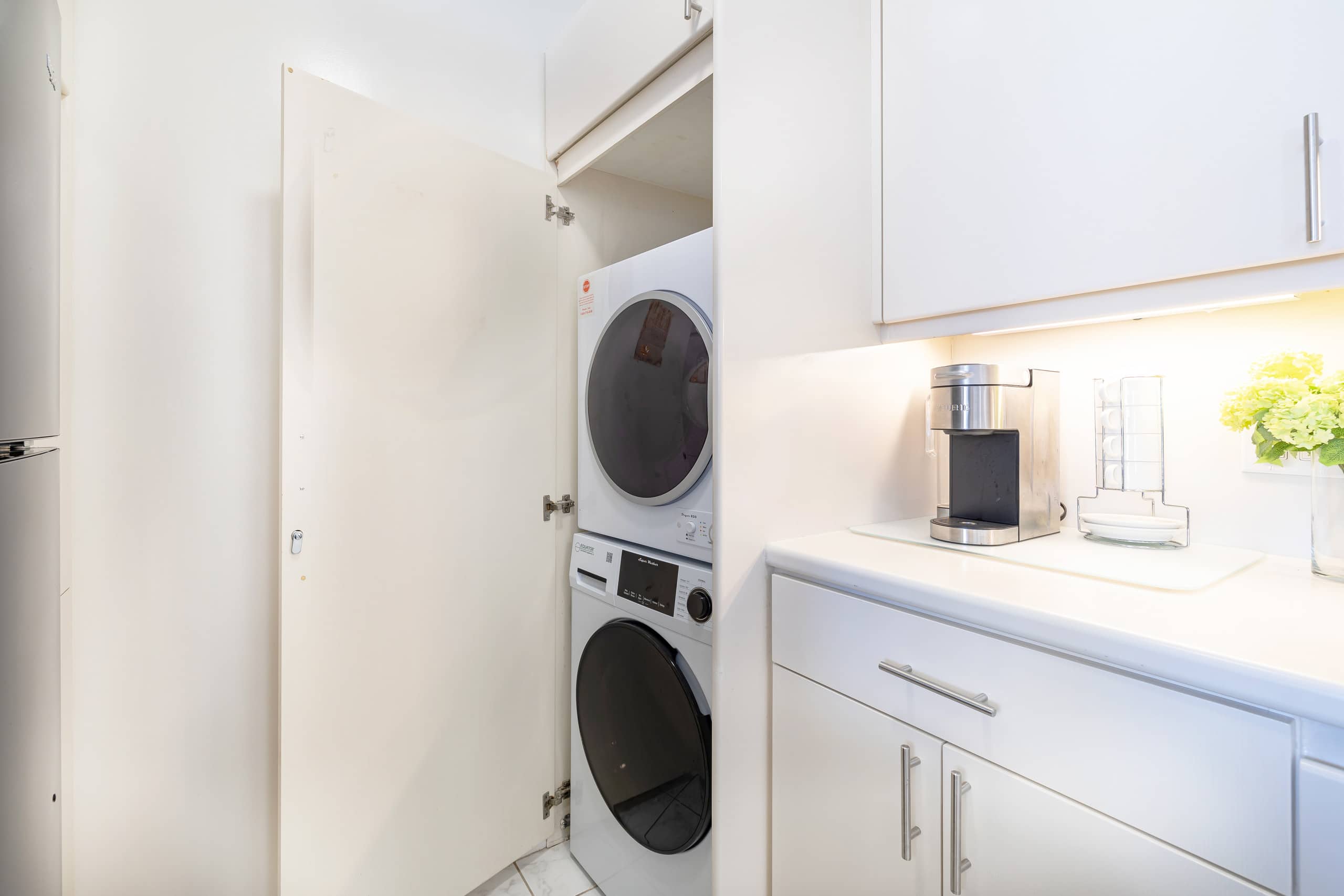 Condo in Honolulu · ★4.8 · 1 bedroom · 1 bed · 1 private bath - Image 26