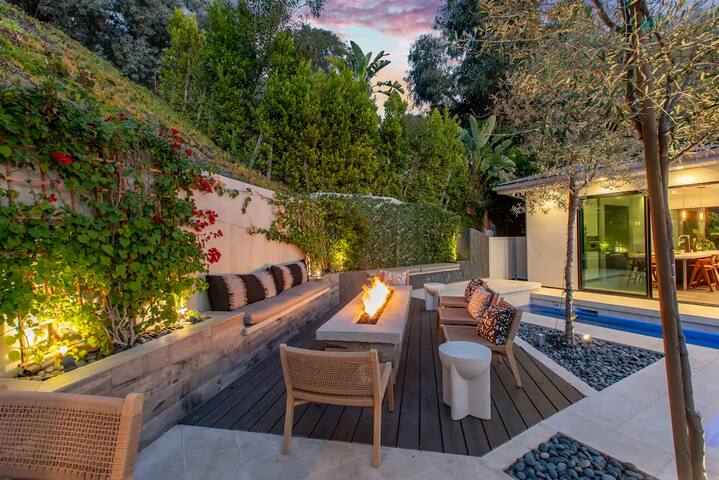 Modern Multilevel Villa w/ Theater & Pool gallery image 5