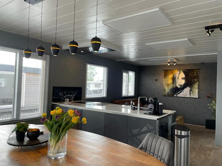 Poellodge Xl, Houseboat Met Whirlpool En Sauna - Aalsmeer