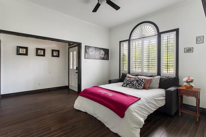 هذا هو سرير الأريكة الذي تم سحبه