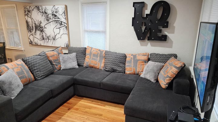 Cozy Rambler - 3 Bd 2 Bath Home Full Of Charm - Chesapeake, VA