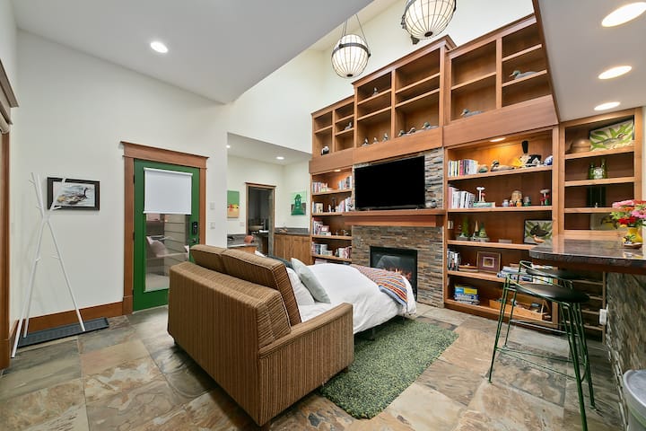 Spacious & Bright North End Custom Guesthouse - Boise