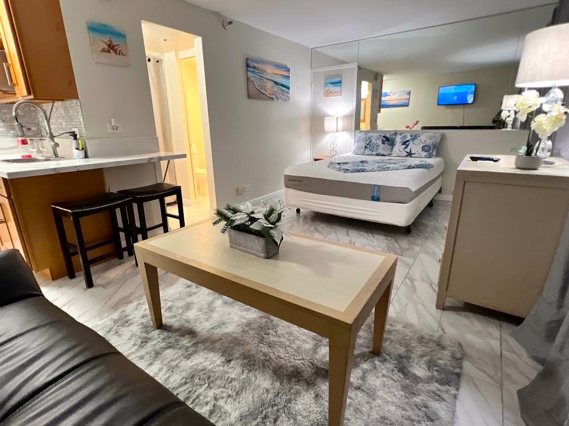 Aloha Surf Waikiki | 5 min walk to Waikiki beach - Condominiums