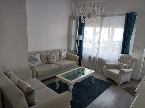 Charming home,option to reserve meals