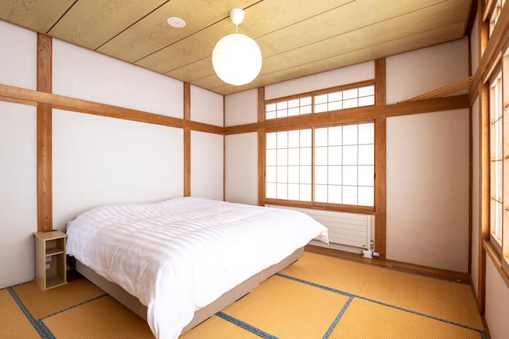 Dhomë gjumi Tatami 1