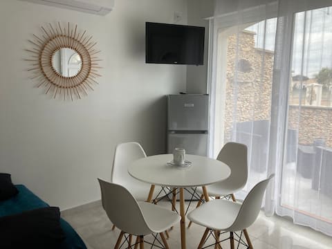 Charming studio 2 in Mas with private parking