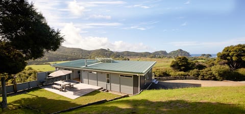 Ruru House · Dark Sky Sanctuary · Medlands Beach