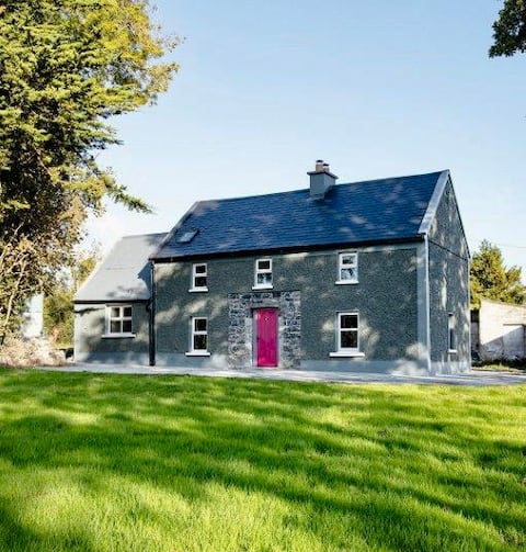 Grandads House - 200 Year Old Cottage