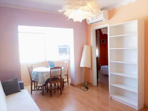 Cozy and quiet space, 10 min/airport, free parking