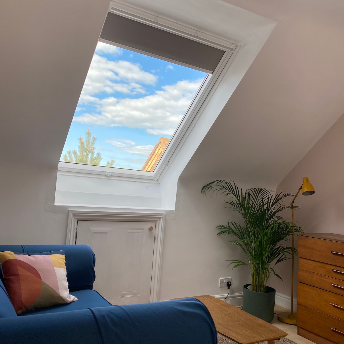 Top performing Airbnb: Seascape Studio- sea view, patio, parking in Blean