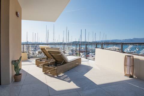 Stunning seaside apartment
