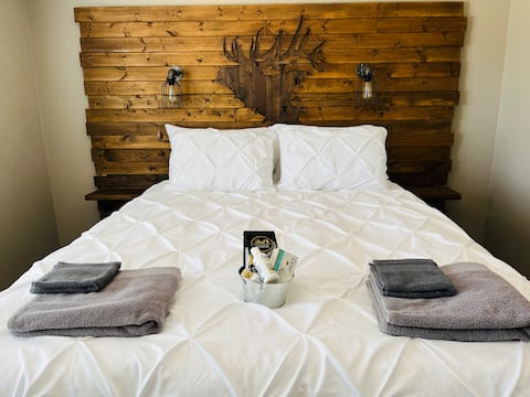 The Modern Rustic Escape