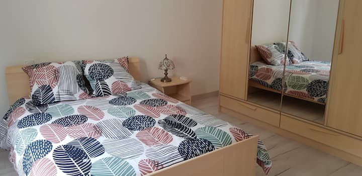 chambre lit double au rez de chaussée