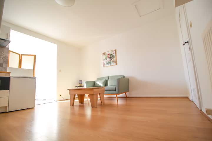 Woluwe St Lambert Renovated Apartment